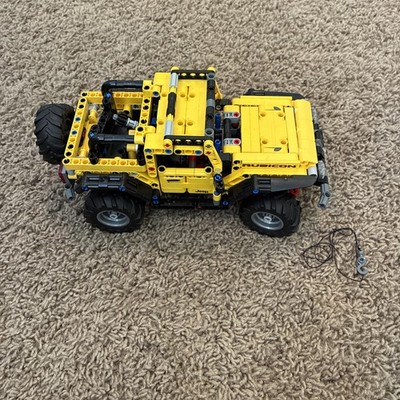Lego Technic Jeep Wrangler Rubicon 42122 - Assembled Yellow/Black Read