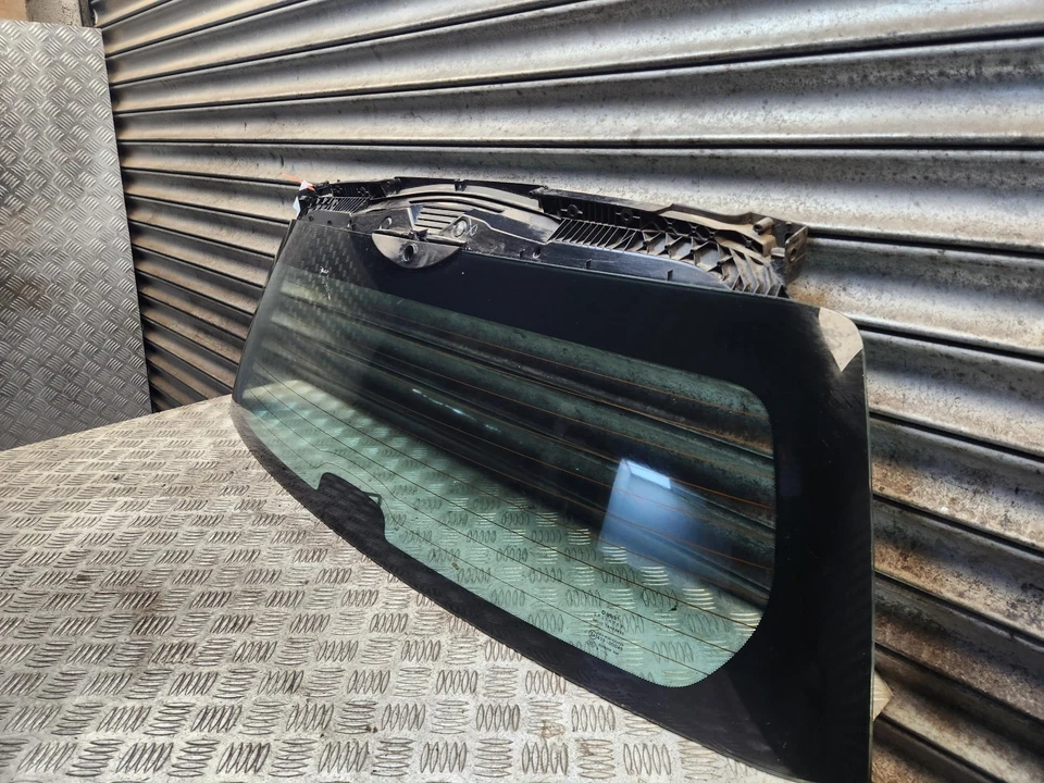 SMART FORTWO GLASS REAR BOOT LID TAILGATE 4517540075 A451 MK2 2006 - 2014 - Image 3 of 4