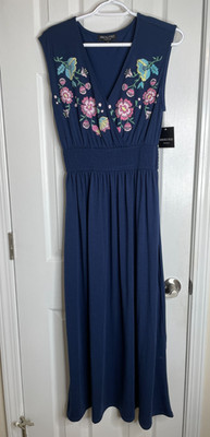 Absolutely Famous Womens Sleeveless Dress Size Medium Navy Blue Embroidered NWT