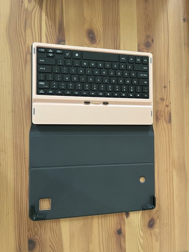 RCA 11 Delta Pro 11.6"┃Rose Gold - Picture 5 of 7