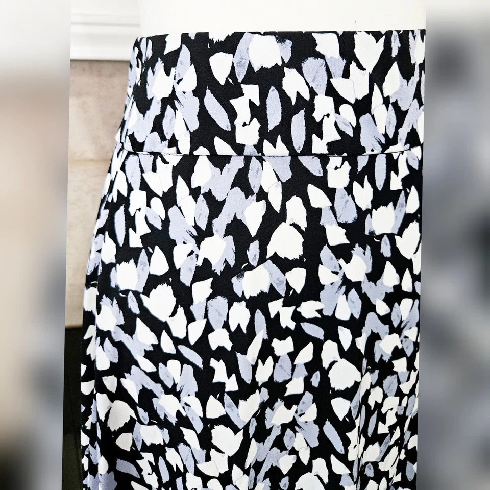 Falda Preston And York Negra Blanca Gris Estampado Talla Extra Grande Foto 3 de 4