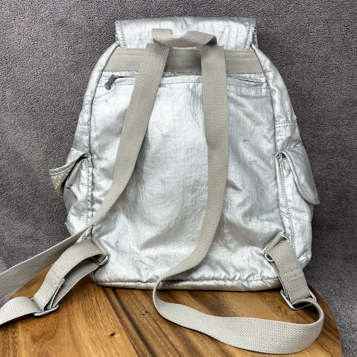 ❤️未使用❤️Kipling  シルバーグレー　バックパック kipling キプリング リュックサック レディース SEOUL グレー