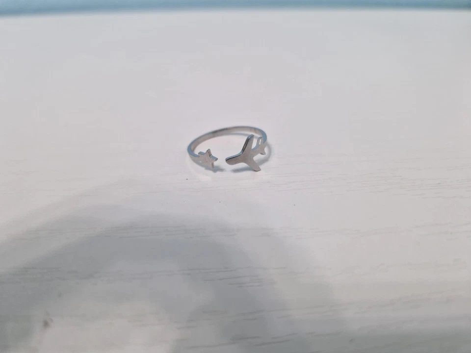 Anello Taglia Unica Regolabile - Color Argento - Acciaio Inox - Viaggi Aereo - Immagine 2 di 3