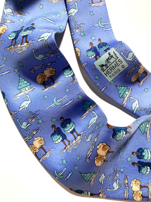 HERMES VINTAGE KENYA AFRICA TIE DRUM FLAMINGO HUT HOUSE HIGH END LIGHT BLUE