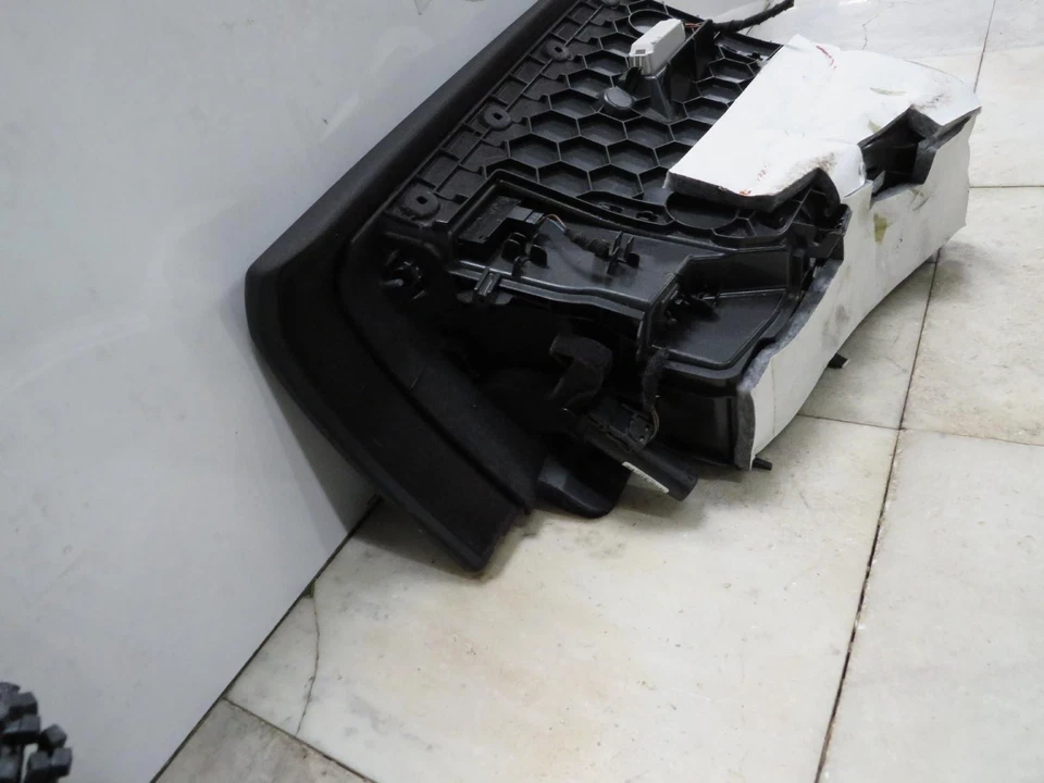 CAIXA DE LUVAS 14 15 16 BMW 428I - Imagem 4 de 4