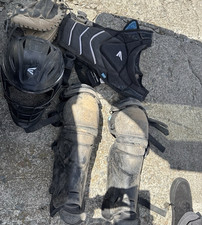 Easton Catcher's Gear Set w/ Helmet, Chest & Leg Guards Black One Size