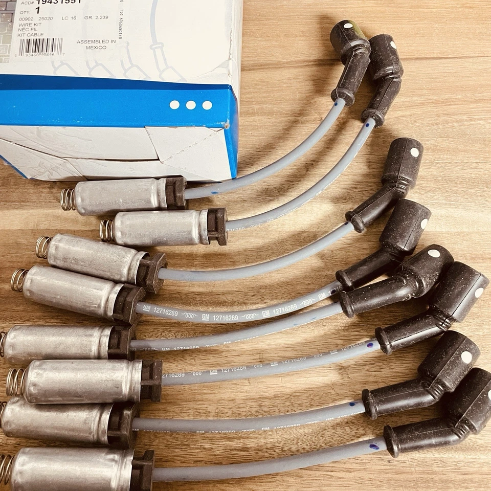 Juego de 8 cables de bujía 758EE AC Delco nuevos para Chevy Chevrolet Silverado 1500 Foto 3 de 3