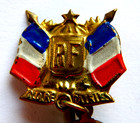 LOT OF 2 FRENCH WORLD WAR ONE MEDALS SOUVENIRS OF THE WAR PINS NICE LOT LQQK ! — photo 3