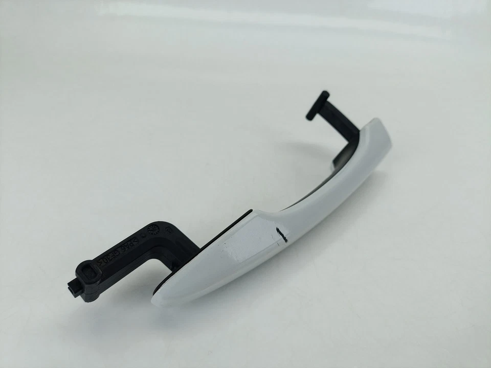 31276437 REAR LEFT OUTER HANDLE / 173666 FOR VOLVO V40 HATCHBACK 525 D - Image 2 of 4