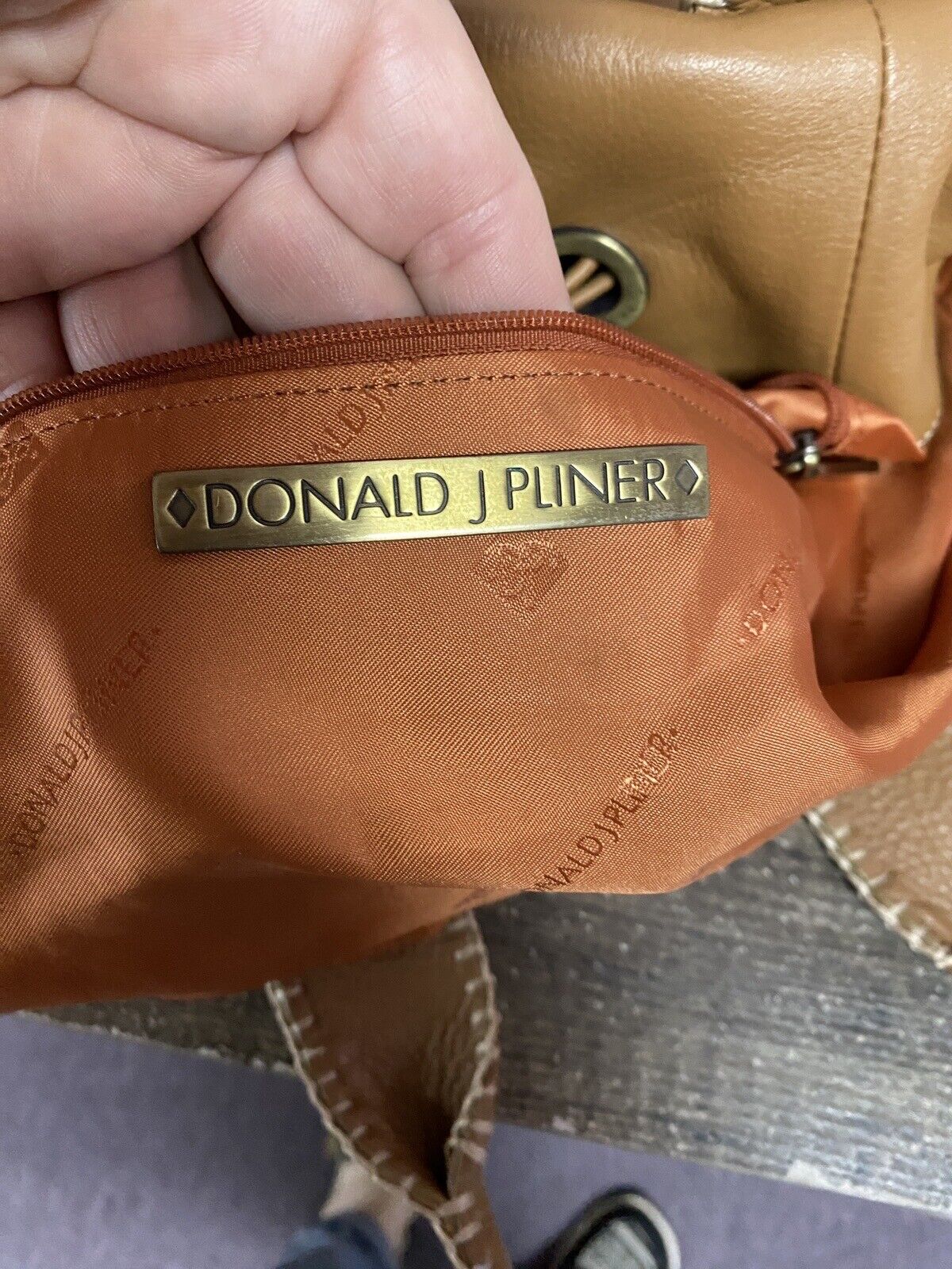 Donald J Pliner Women’s Handbag Brown Leather 9x1… - image 4