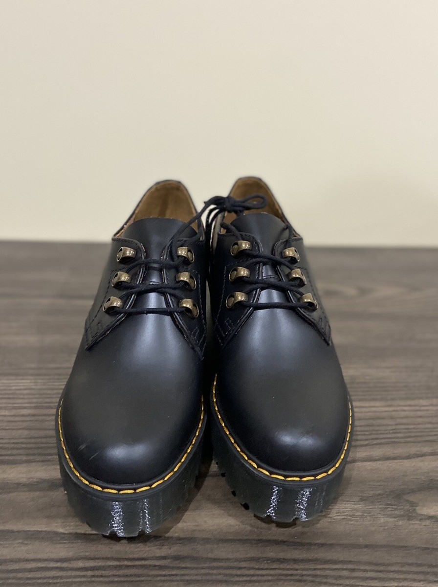 DR MARTENS Leona Lo Vintage Smooth Leather Lug Sole Platform DR MARTENS Leona Lo Vintage Smooth Leather Lug Sole Platform