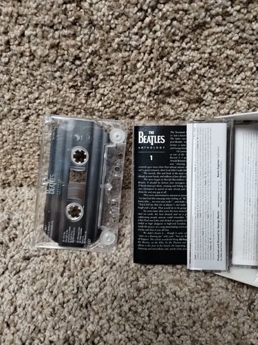The Beatles Anthology 1 Two Cassette Collection 1995 Capitol/Apple Records - Picture 6 of 9