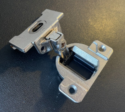 BLUM 110 Hinge w/ 1-3/8'' Bracket 130.214-01.02 hinge 30.310-11.02   Austria