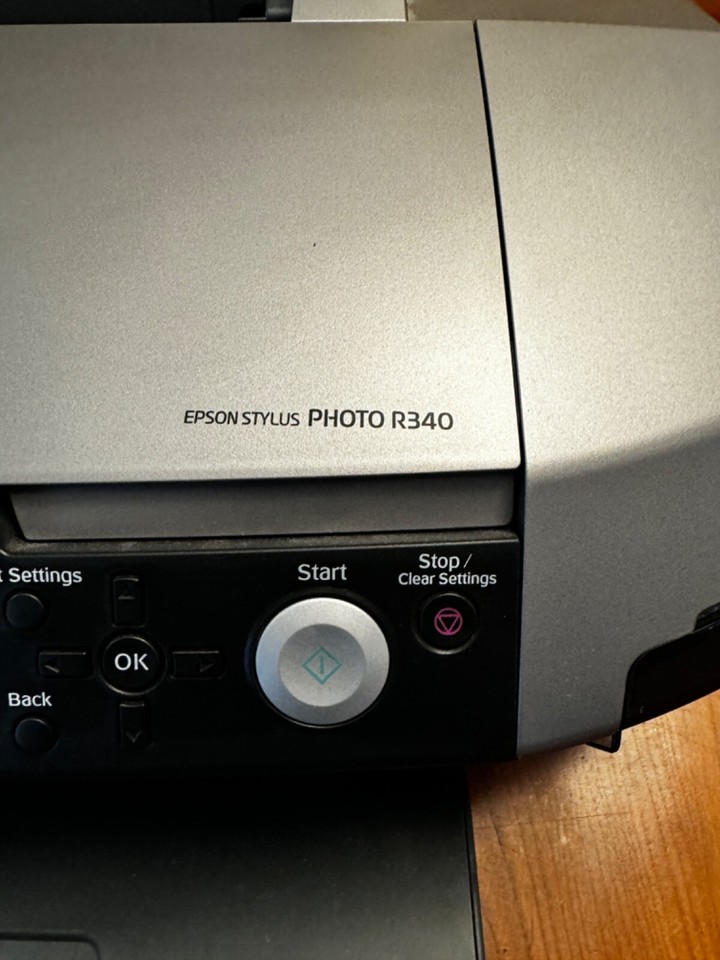 Epson Stylus Photo R340 Digital Photo CD/DVD Inkjet Printer LCD Display