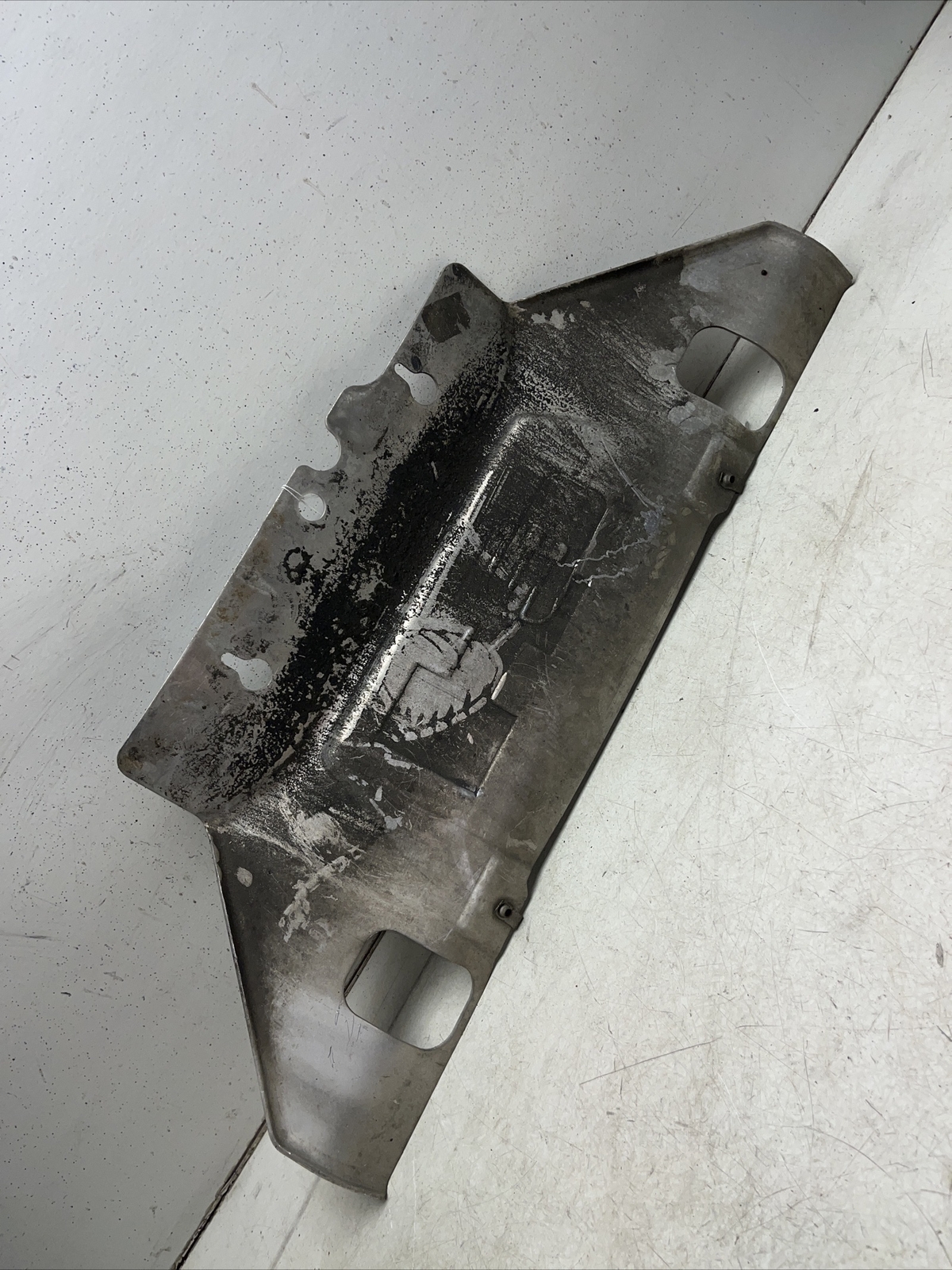 20062010 Hummer H3 Front Skid Plate Splash Shield OEM D487 eBay