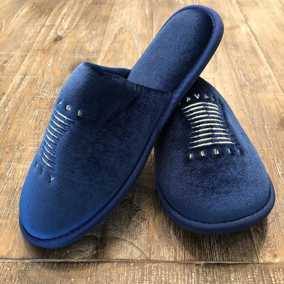 Savage Fenty Luxe Velvet, Navy Blue Slipper Size 7/8 Womens