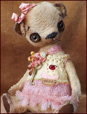 Alla Bears artist Old Teddy bear doll heart love cupcake Vintage toy photography