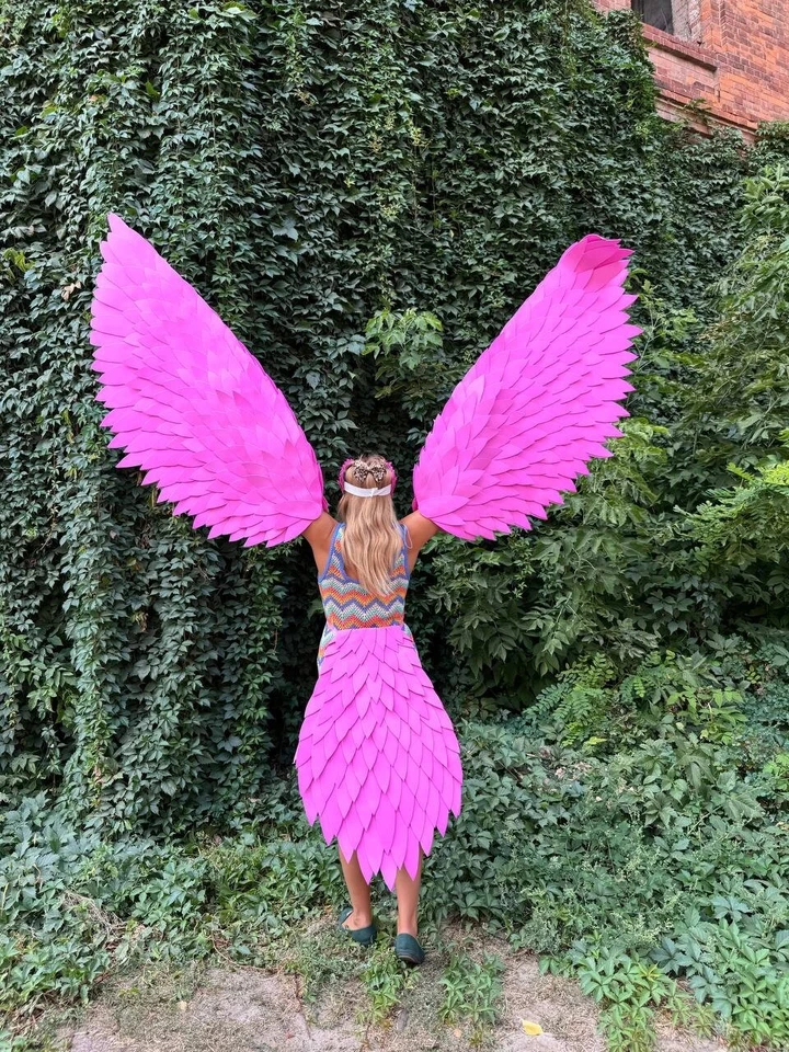 粉色手翼尾皇冠角色扮演灵活万圣节服装节日舞蹈 — 第 2/4 张图片