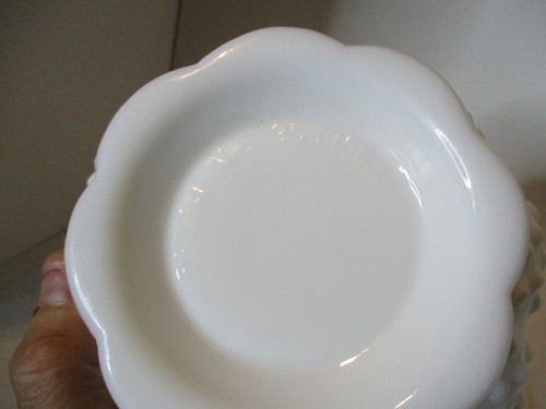 Fenton Hobnail Milk Glass Candle Holder 6 Taper or Pillar Candlestick White Vtg - Picture 3 of 8