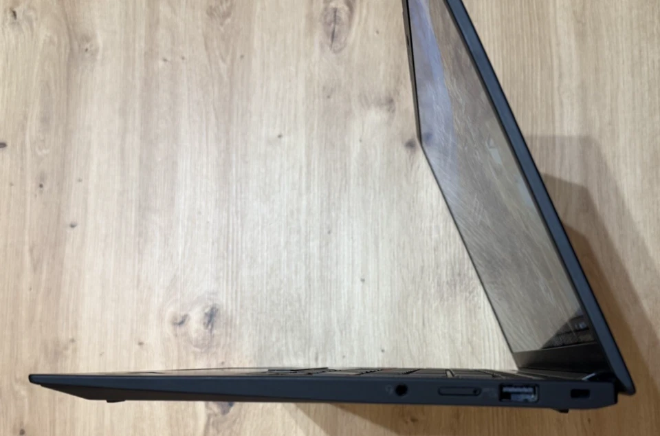 Lenovo ThinkPad X1 Carbon G11 · i7-1355U · 32GB · 512GB, Foto 4 von 5