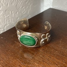 925 silver cuff bracelet With Green Stone