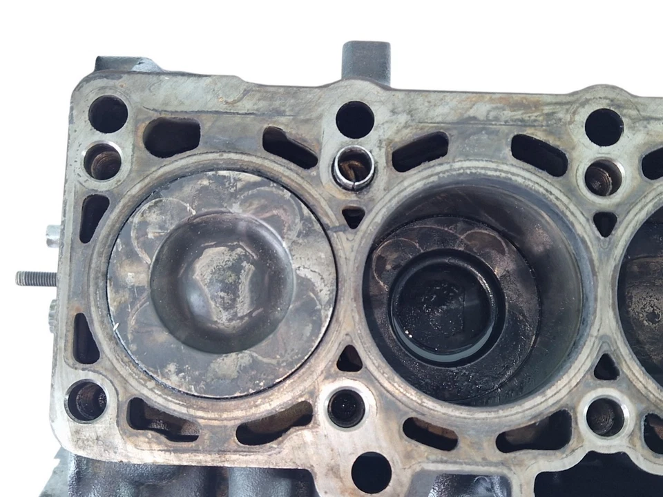 Engine block engine block for Cayd VW Caddy 1.6 TDI 75 KW 102 hp - Image 3 of 4