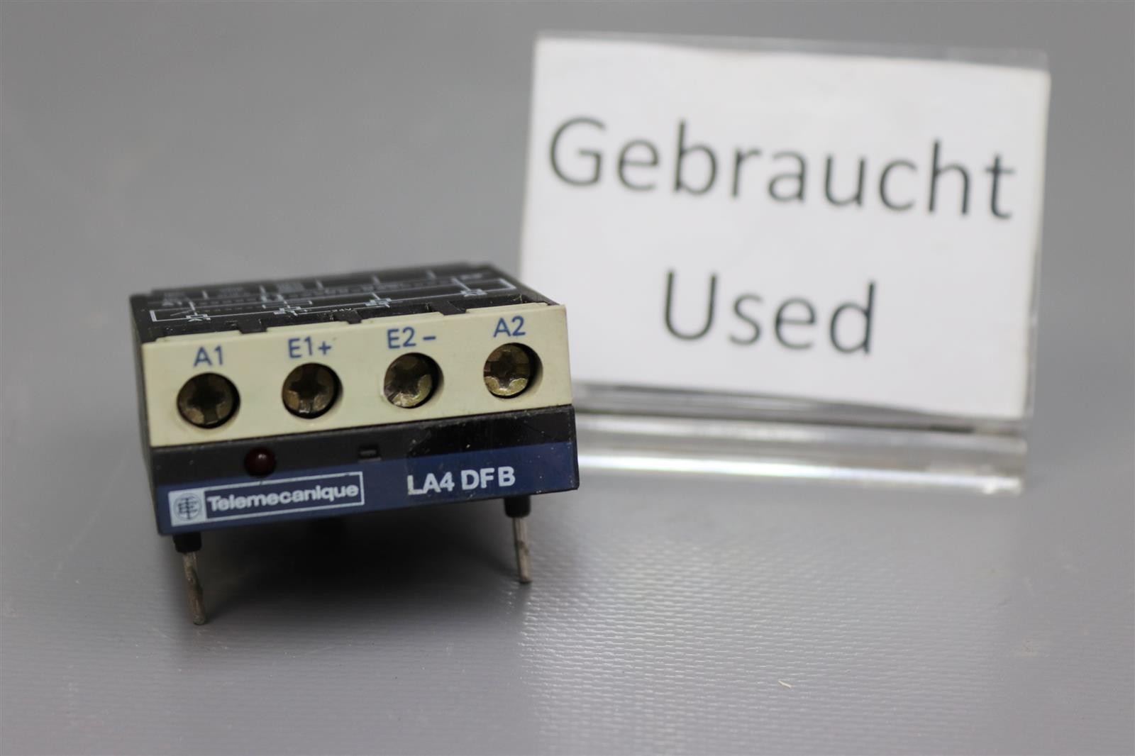 Télémécanique LA4 DFB LA4DFB Protection 250V Usé