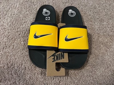 Nike U of M Michigan Wolverines flip flops slides football yellow maize blue 8