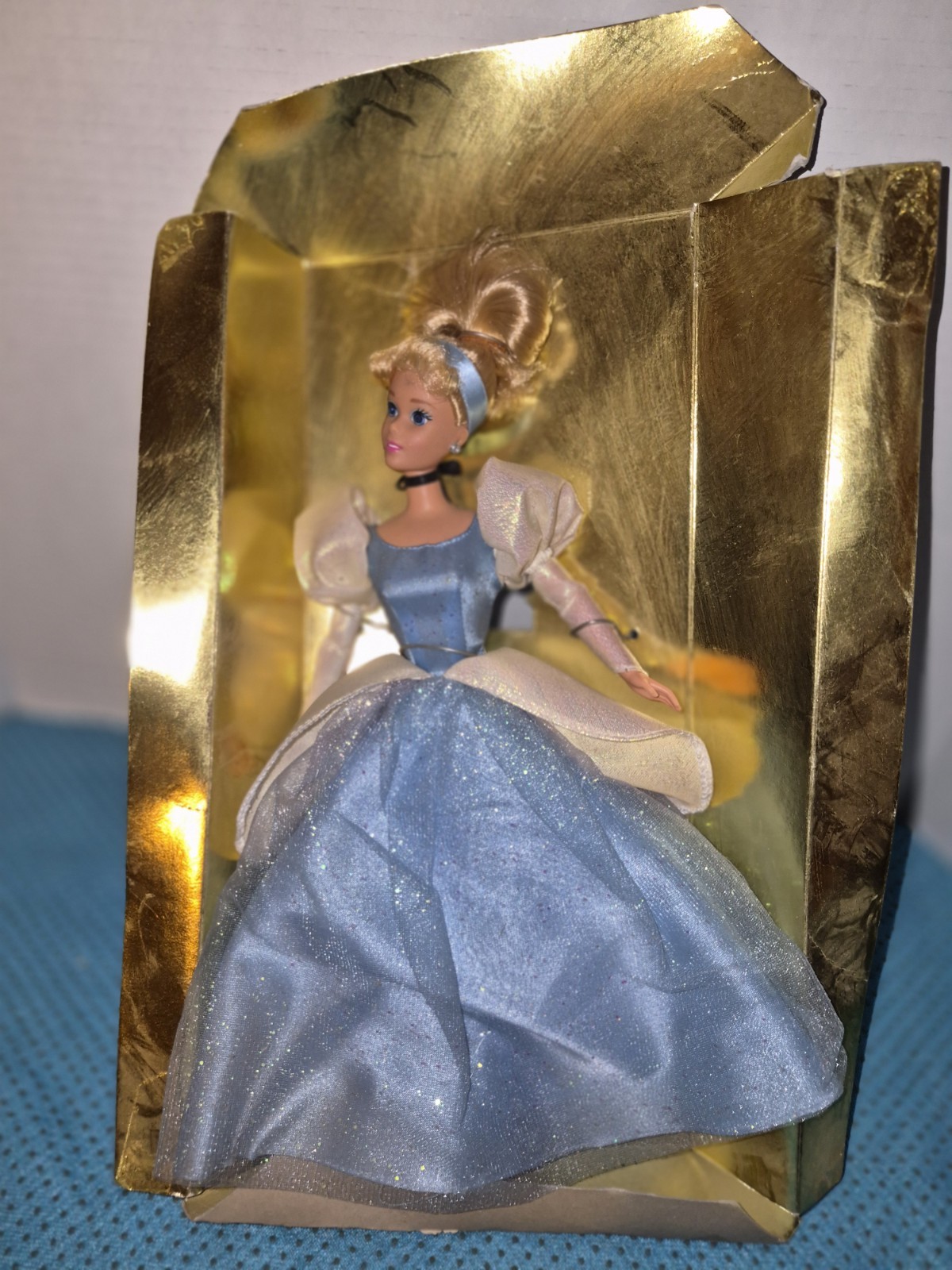 VINTAGE WALT DISNEY'S CINDERELLA DOLL SPARKLE EYES 1995 MATT
