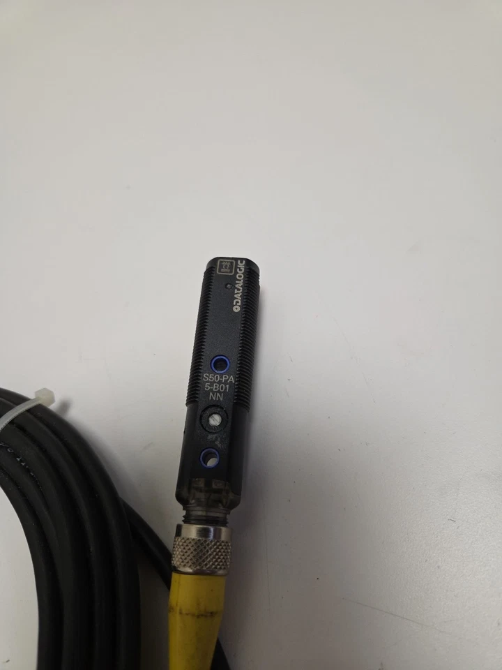DATALOGIC S50-PA-5-B01-NN 光电开关传感器 带 CV-A1-22-B-05 电缆 — 第 2/4 张图片