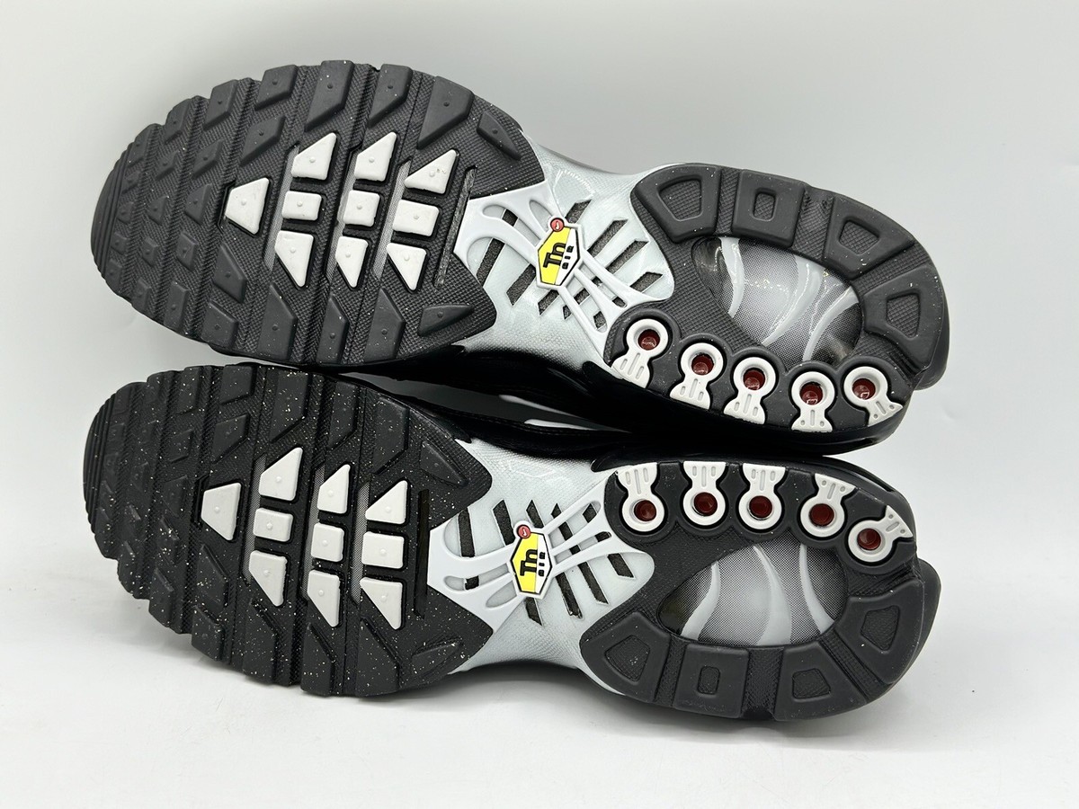 Size 11 - Nike Air Max Plus Multi Swoosh - Black Bright Size 11 - Nike Air Max Plus Multi Swoosh - Black Bright