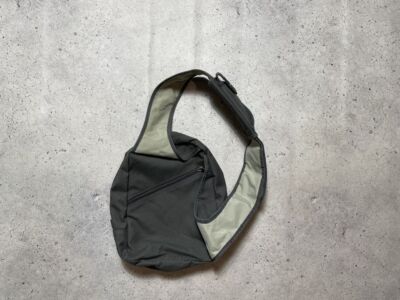 バッグ vintage old adidas messenger bag Y2K vintage old adidas messenger bag Y2K - メルカリ