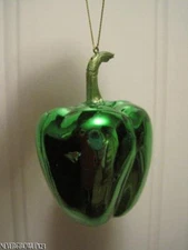 BLOWN GLASS GREEN BELL PEPPER~FOOD~GARDEN~SALSA~FOODIE CHRISTMAS ORNAMENT~NWT