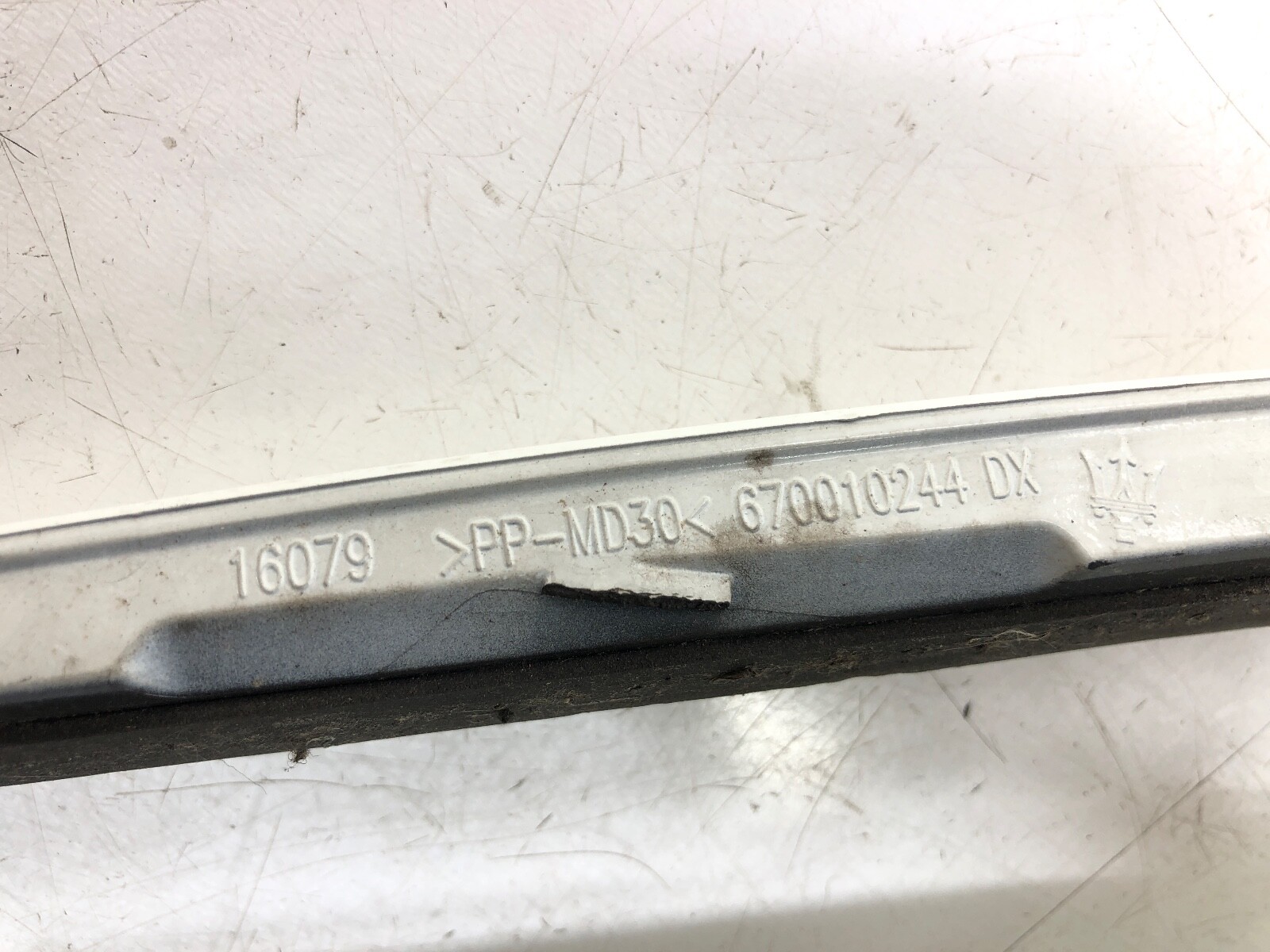 2014-2020 MASERATI QUATTROPORTE LEFT & RIGHT SIDE DRIP MOLDING OEM.