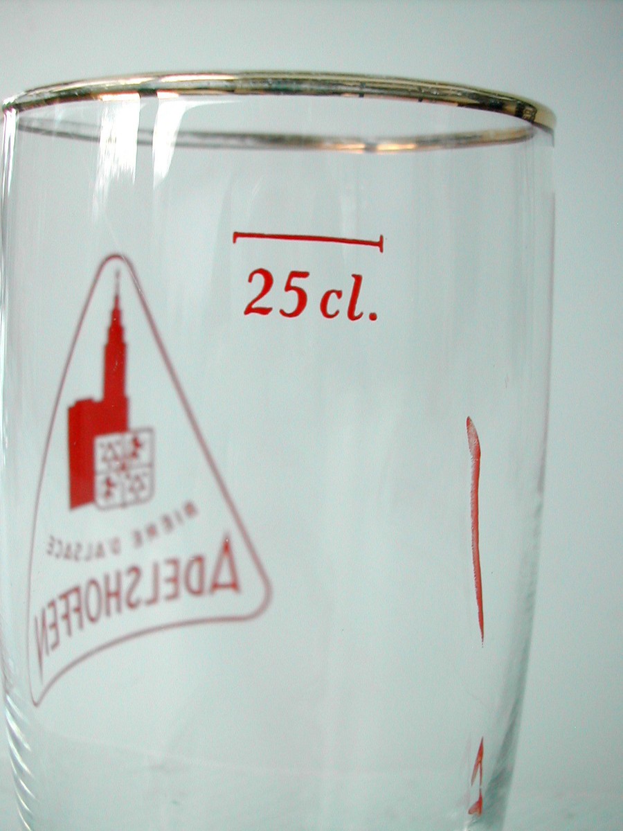 1 VERRE ADELSHOFFEN A PIED 25 CL