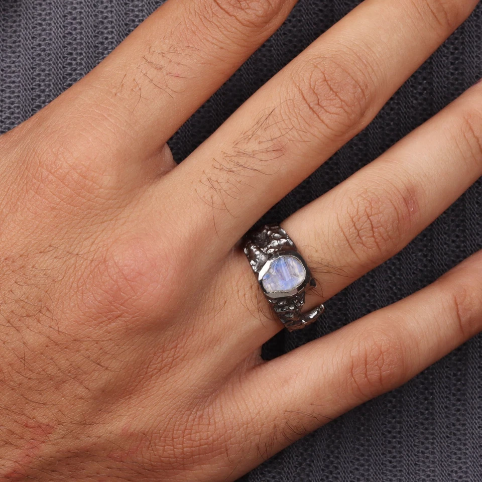 Anillo Arco Iris Piedra Lunar Crudo Plata de Ley 925 Negro Oxidado Joyería para Hombres Foto 2 de 4