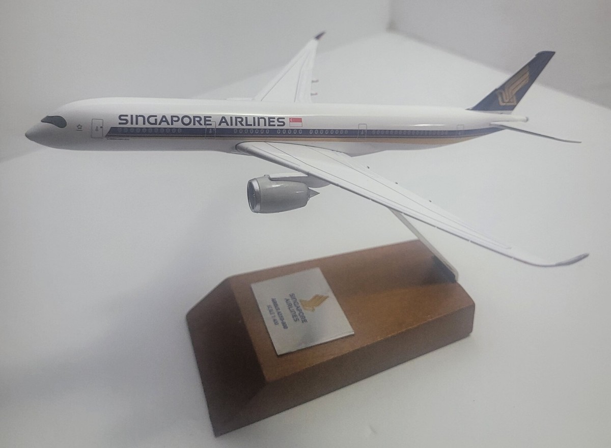 Singapore Airlines A350-900 model scale 1:400 Open Box | eBay Singapore Airlines A350-900 model scale 1:400 Open Box | eBay