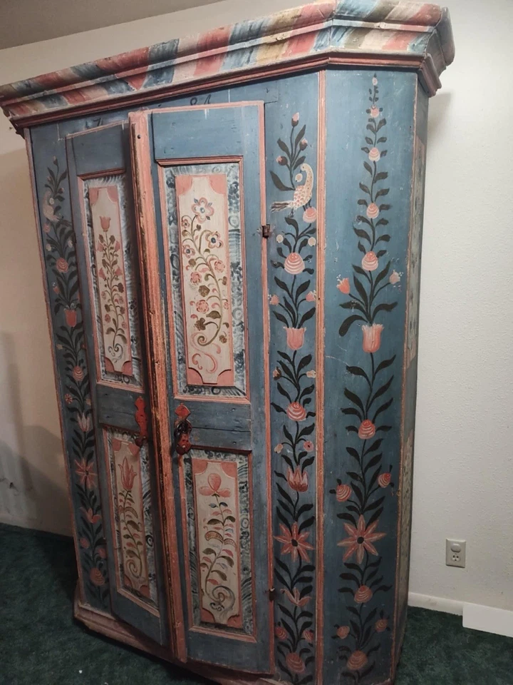 German Marriage Armoire Cabinet 1984 - Image 2 of 4