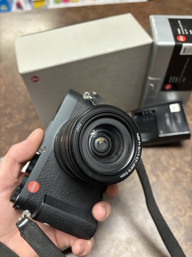 Leica X-Vario Type 107 Camera With Leica Hand Grip. Great Working Condition! - Picture 5 of 8