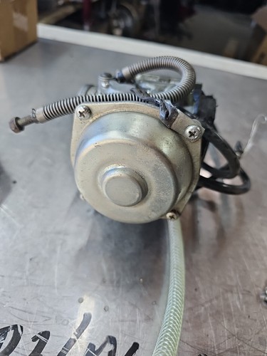 2001 HONDA XR 650 R MIKUNI CARBURETOR CARB ASSEMBLY - Picture 6 of 8