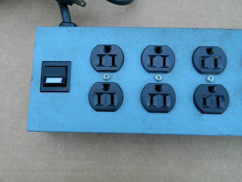 Vtg SPC Tech. USA Model UL2600 BF Power Outlet-125V*10 Outlet*14 ft. Cord*Blue - Picture 16 of 17