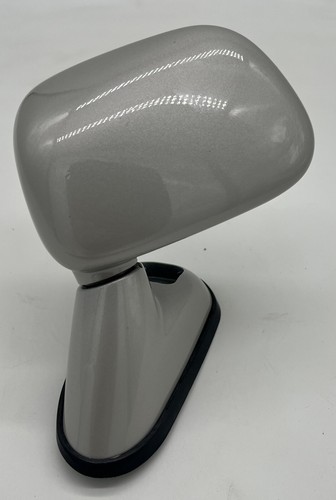 Toyota Hilux Surf Front LH Fender Side View Mirror - Picture 4 of 6