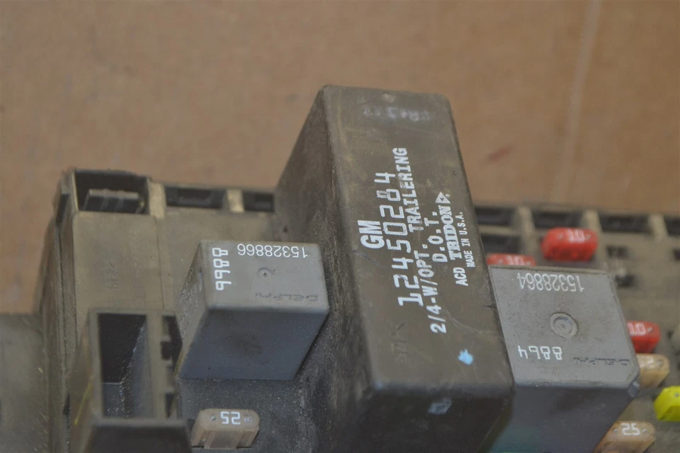 Pontiac Aztek 2005 caja de fusibles conexión OEM 10350252 módulo 559-11c3  Foto 2 de 4