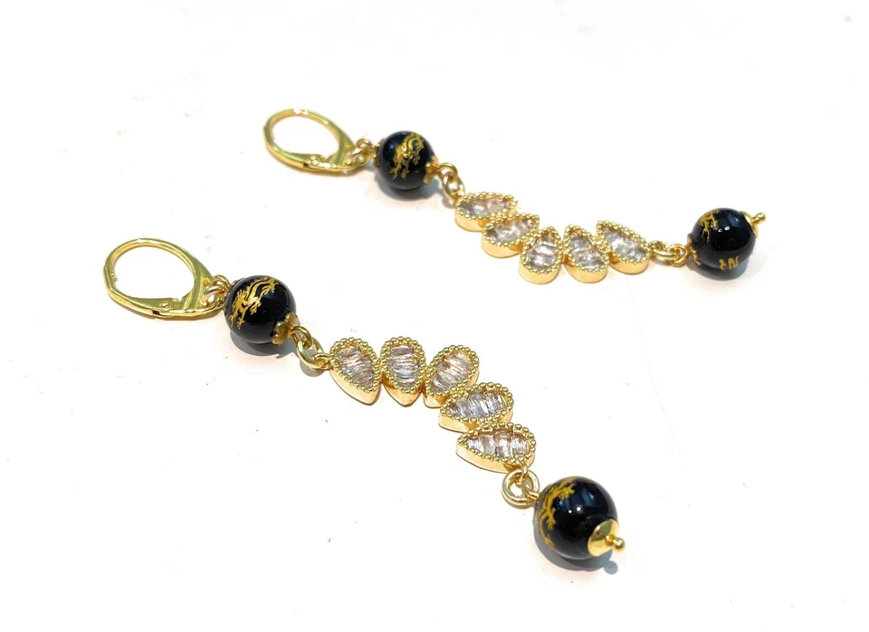 Orecchini Pendenti a Monachella Argento Sterling Zirconi Onice a Mezzaluna - Immagine 2 di 4