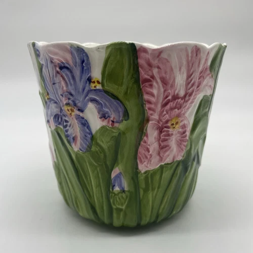 Ben Rickert Planter/Vase Floral Iris Flowers Raised Design 4.5" Tall BTR02