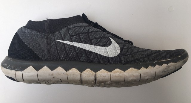 nike black mesh sneakers