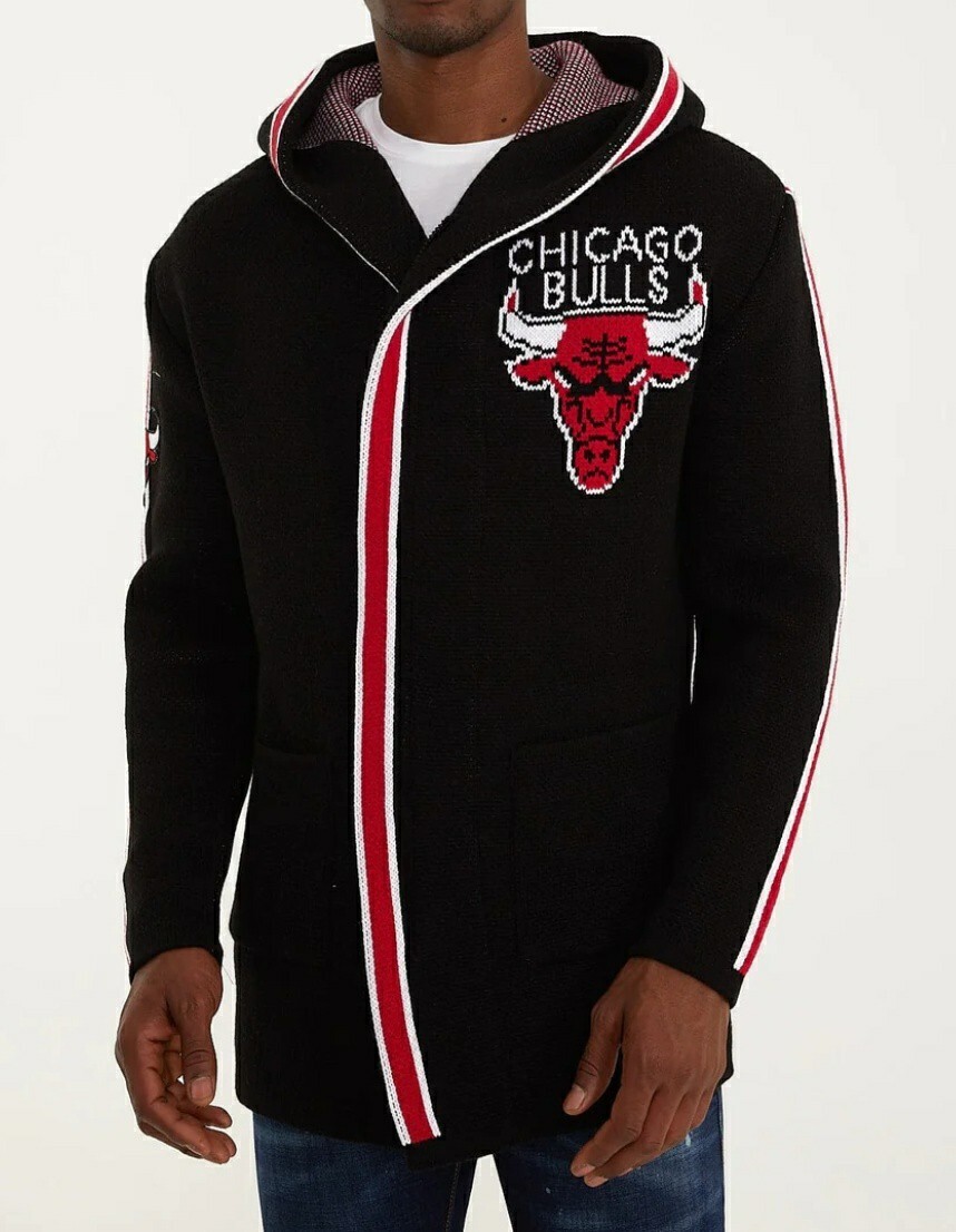 One In A Million NBA Chicago Bulls Men's Black Sweater One In A Million NBA Chicago Bulls Men's Black Sweater