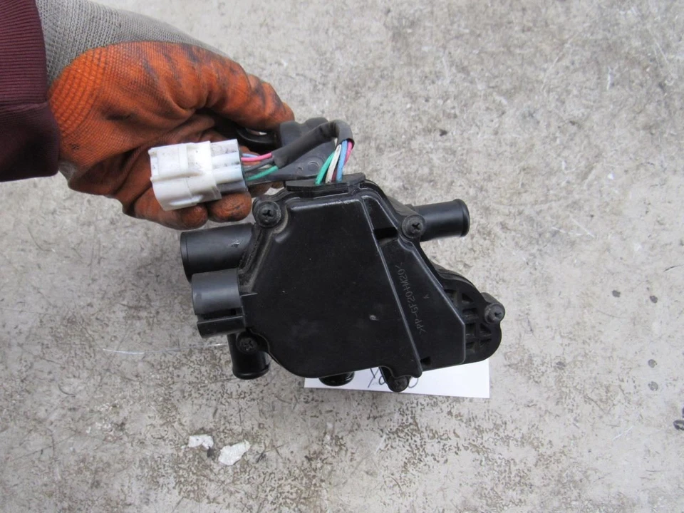 09 Toyota Prius coolant water flow valve hybrid inverter pump aux auxiliary OEM - Image 4 of 4