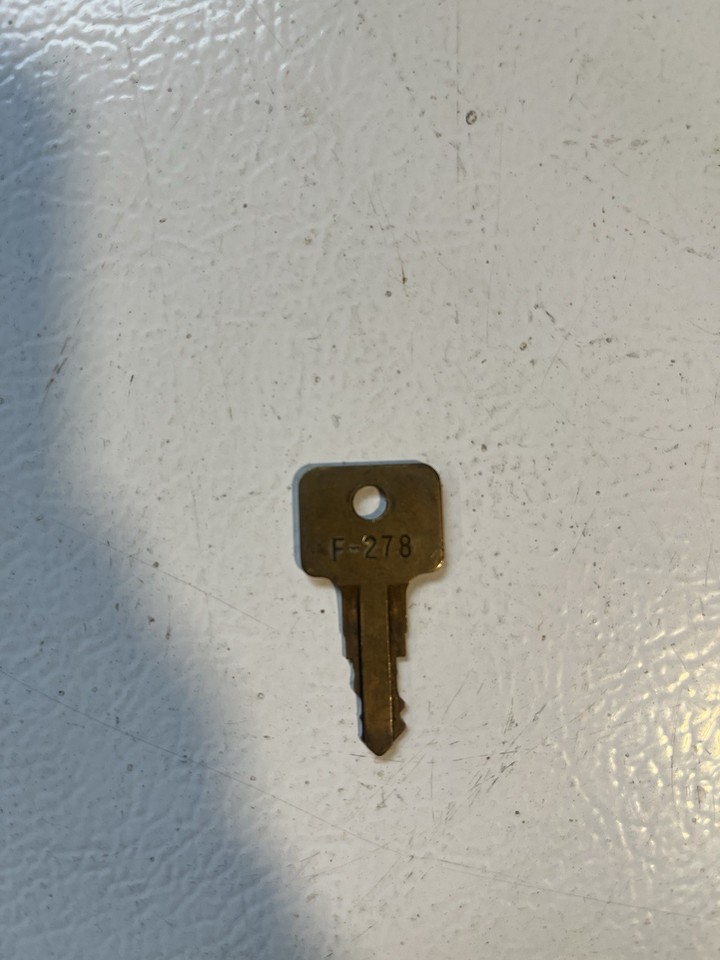 Seeburg LPC1 LPC480 Cabinet Key F-278 - original key | eBay