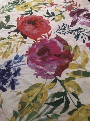 Round -FLORAL on White Tablecloth Country Tabletop 70” X 70” - Picture 2 of 6